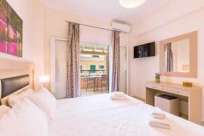 BELLA DE LUX  APTS
