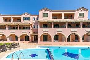 BELLA DE LUX  APTS