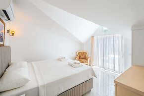 Yosun Suites