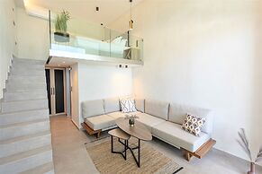 Akrotiri Olympus Luxury Suites