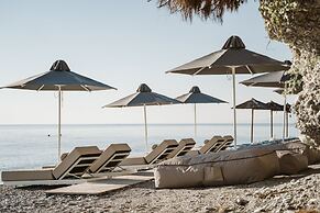 Akrotiri Olympus Luxury Suites