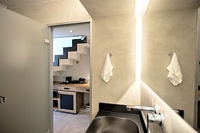 Akrotiri Olympus Luxury Suites