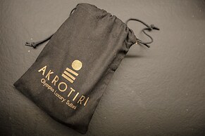 Akrotiri Olympus Luxury Suites