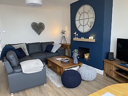 Worthing Beach 180 - 2 bed Seafront With Parking