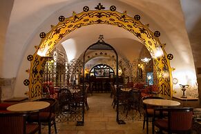 Gloria Hotel