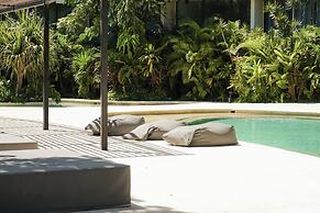 Mistiq Gardens