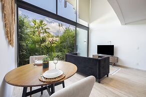 Mistiq Gardens