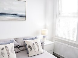 Apartment 6