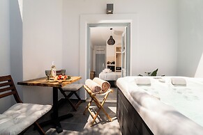 Divino Suites - Adults only