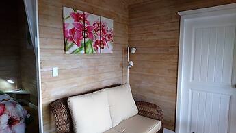 Red Hibiscus Villas