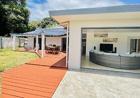 Red Hibiscus Villas