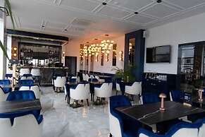 The Rest Port Hotel