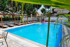 6 Milje Hotel