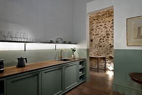 ATHINAIDOS QUARTERS BY K&K