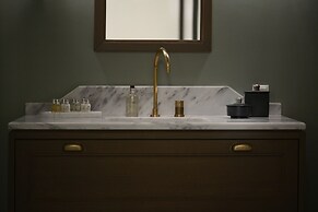 ATHINAIDOS QUARTERS BY K&K