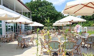 Pefaco Hotel Maya Maya