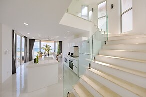 Villa the wave