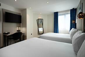 Spark by Hilton Luton