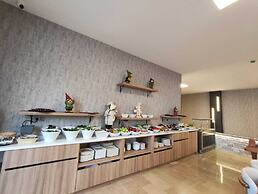 Sever Suites Hotel