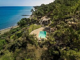 Azzuro Beach House