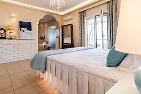 Azzuro Beach House