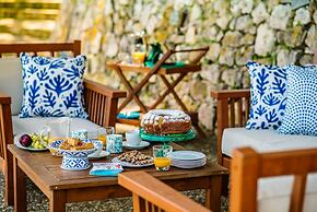 Azzuro Beach House