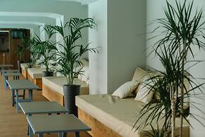 Meta Business Hotel