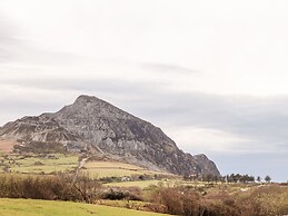 Cwm Ceiliog Annex