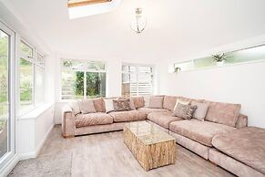 Rent My Spa Home With Pool Table, Hottub and Sauna