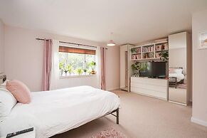 Rent My Spa Home With Pool Table, Hottub and Sauna