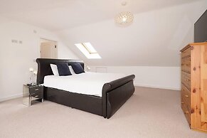 Rent My Spa Home With Pool Table, Hottub and Sauna