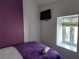 6 Eyre Square Lane