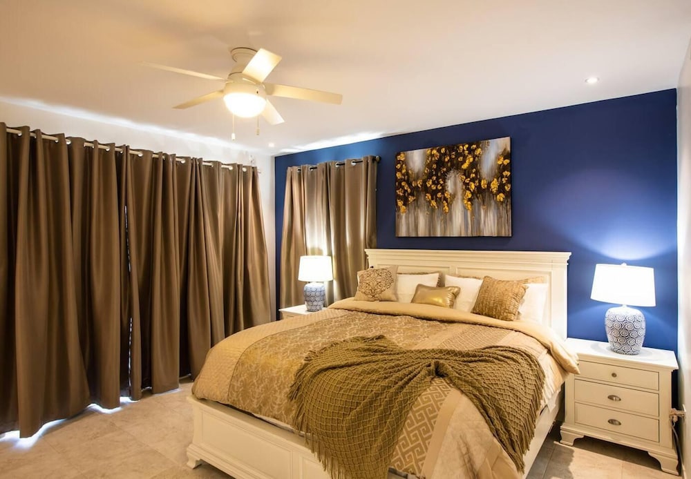 Garden View Condo in Maho