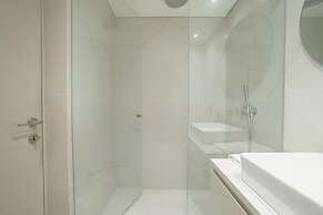 Elegant Downtown Apartment by Vacationy
