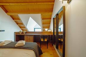 Elegant Downtown Apartment by Vacationy