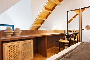 Elegant Downtown Apartment by Vacationy