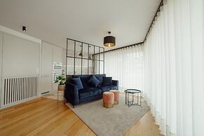 Downtown Penthouse With River View by Vacationy