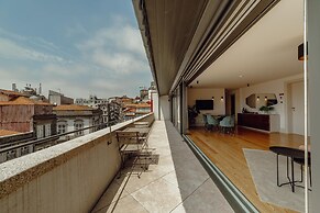 Downtown Penthouse With River View by Vacationy