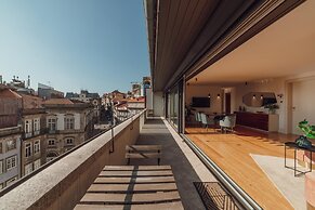 Downtown Penthouse With River View by Vacationy