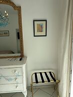 Queen Suite