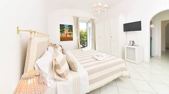 Queen Suite