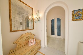 Queen Suite