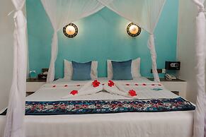 Emerald Palm Courtyard Hotel
