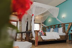 Emerald Palm Courtyard Hotel