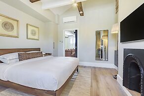 Oak & Poppy Apartments