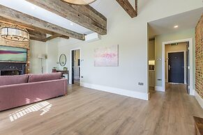 Oak & Poppy Apartments