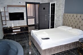 Vip Suit