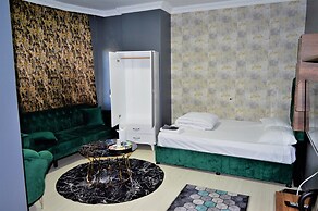 Vip Suit