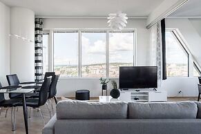Stunning Views 2BR Apt with Sauna & Best Location