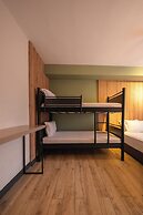 Polek Hotel